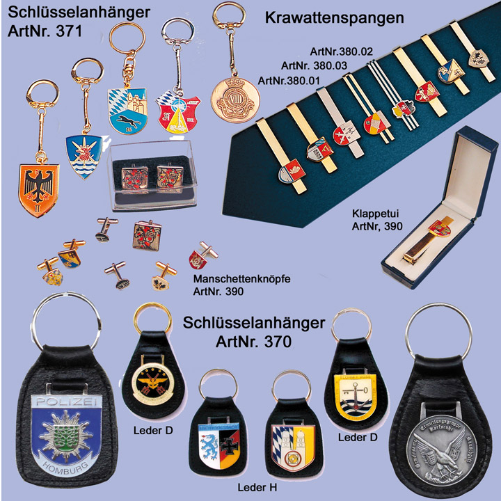 Schlüsselanhänger und Krawattenspangen von Schurig Geschenkartikel